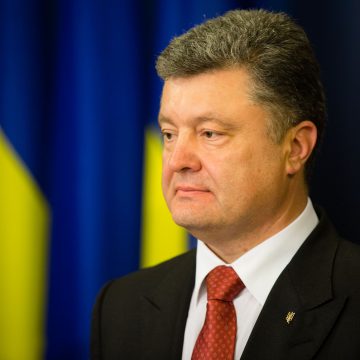 Порошенко: Мораторій на продаж землі гальмує розвиток агроринку