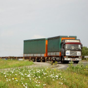 Фури з зерном пройдуть перевірку на зайву вагу в порту