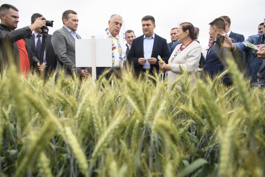 Ми можемо вдвічі більше виробляти агропродукції — Гройсман