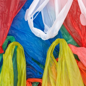 Депутати запропонували заборонити пластикові пакети