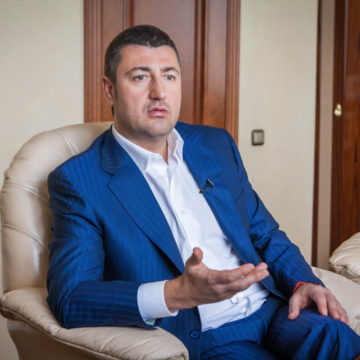 Бахматюка звинуватили в несплаті €2,5 млн за насіння