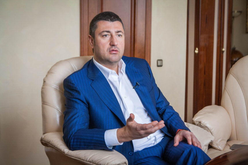Бахматюка звинуватили в несплаті €2,5 млн за насіння